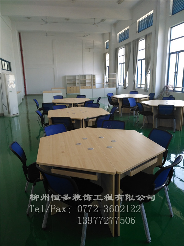 柳州城市职业学院实训室环氧自流平